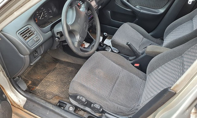 Honda Civic 2000...