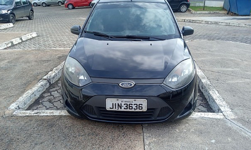 Ford Fiesta S/E 2014...