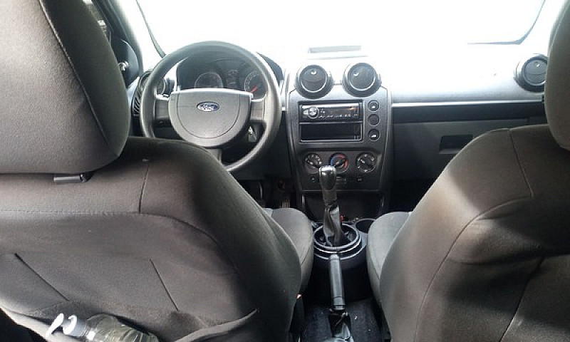 Ford Fiesta S/E 2014...