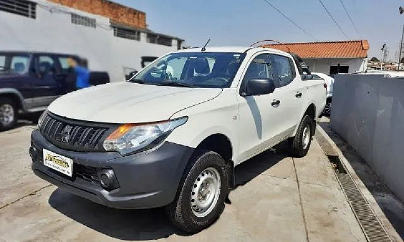 Mitsubishi L200 Trit...