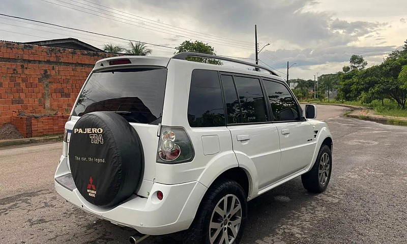 Mitsubishi Pajero Tr...
