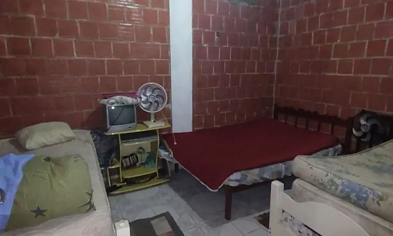 Casa A Venda Em Itam...