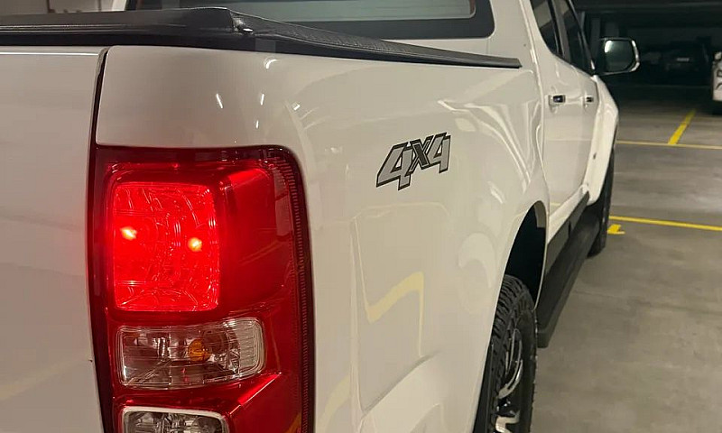 Chevrolet S10 Pick-U...