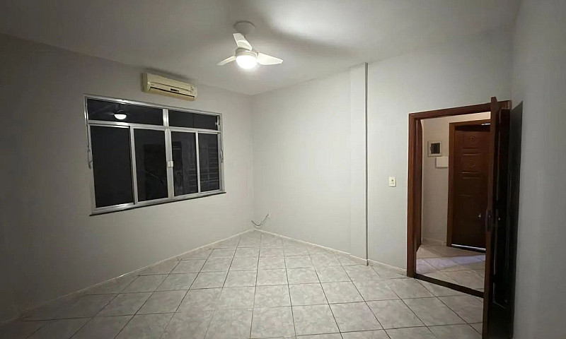 Alugo Casa Ampla Ref...