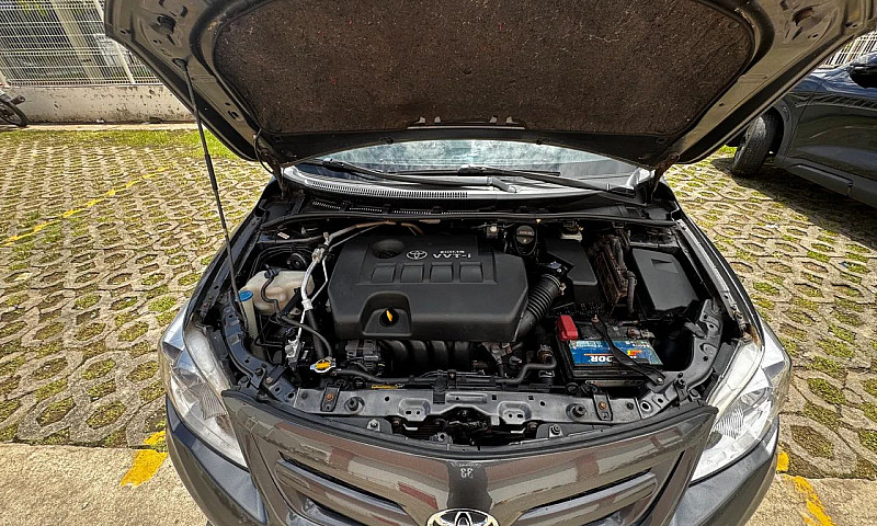 Toyota Corolla Xei 2...