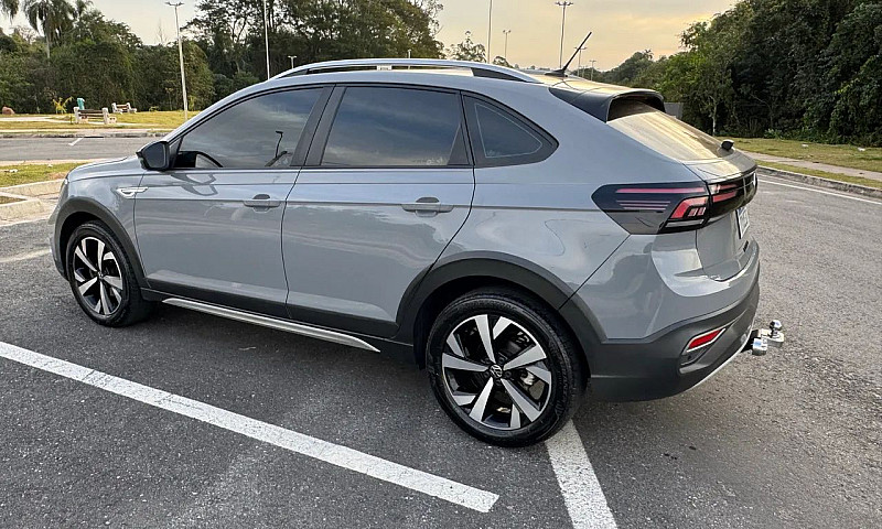 Volkswagen Nivus Hig...