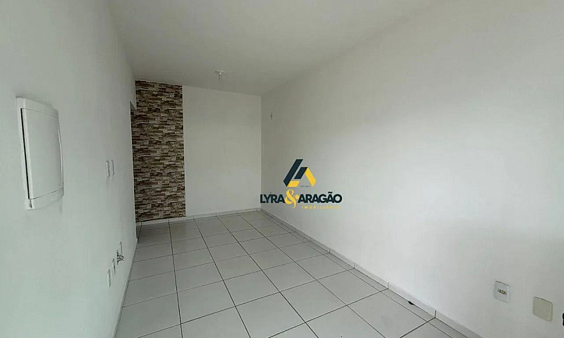 Casa Com 2 Dormitóri...
