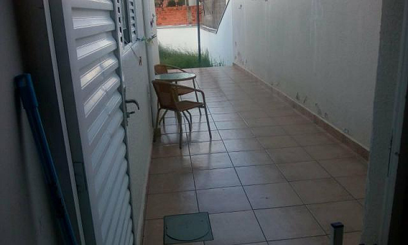 Aluga-Se Casa Maria ...