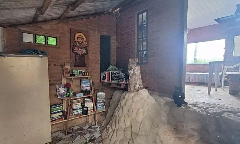 Casa Rústica Com Vis...