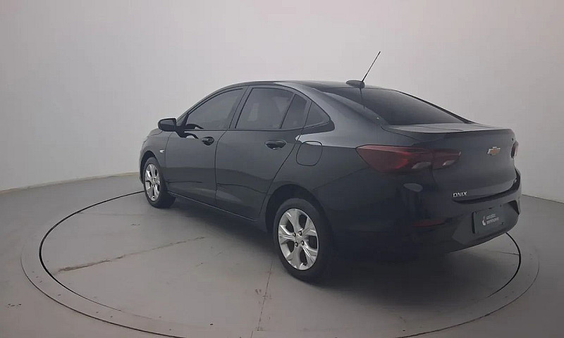 Chevrolet Onix Plus ...