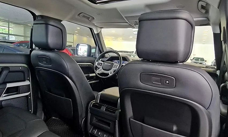 Land Rover Defender ...