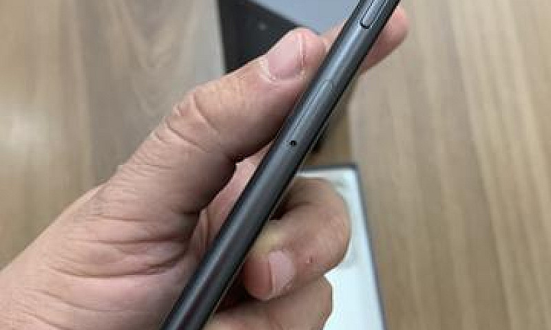 Iphone 8 Black 64G...