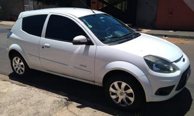 Ford Ka...