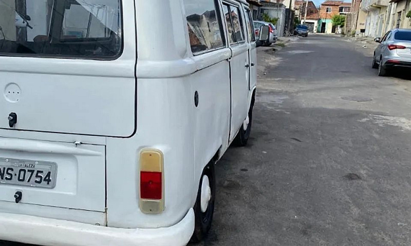 Volkswagen Kombi Pic...