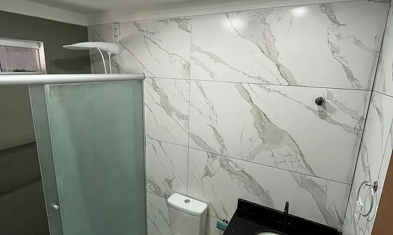 Alugo Casa Reformada...