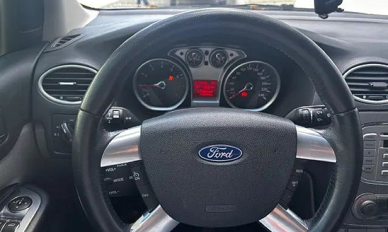 Ford Focus Sed. Ti./...
