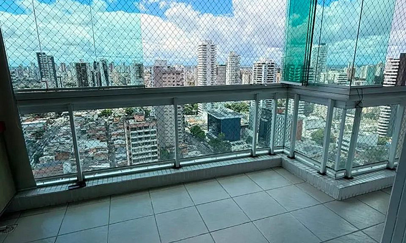 Torre Umari, Com Arm...