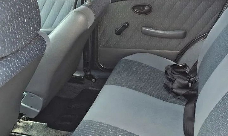 Fiat Palio Young 1.0...