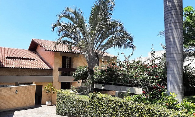 Vitória - Casa Padrã...