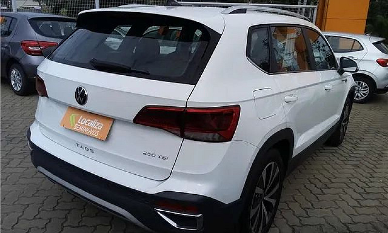 Volkswagen Taos 2022...