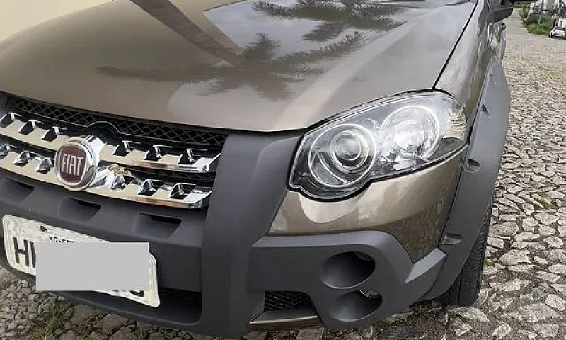 Fiat Strada 2009...