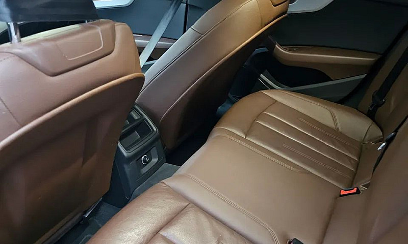 Audi A4 Attraction 2...