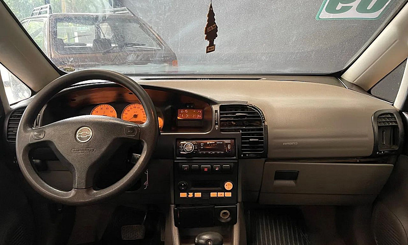 Chevrolet Zafira Exp...