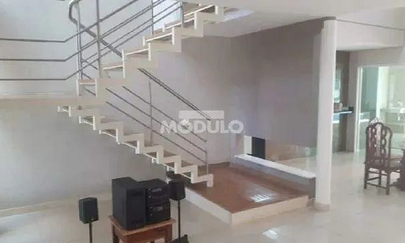 Casa Condomínio Para...