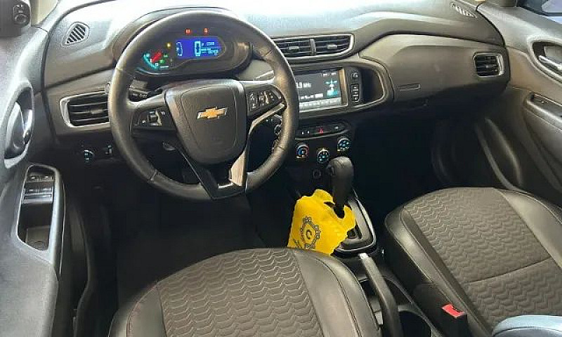 Chevrolet Onix Hatch...