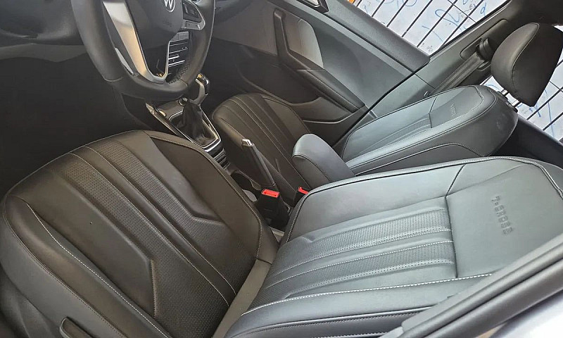 Volkswagen T-Cross C...
