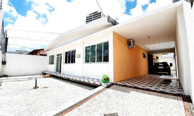 810M² Excelente Casa...
