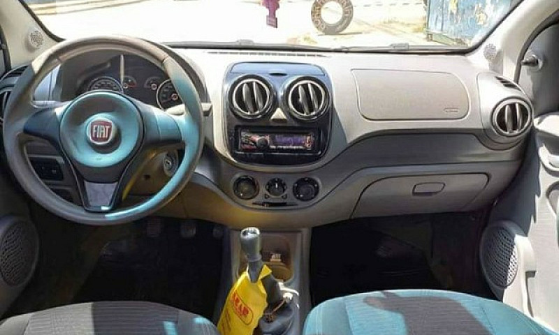 Carro Attractive 201...