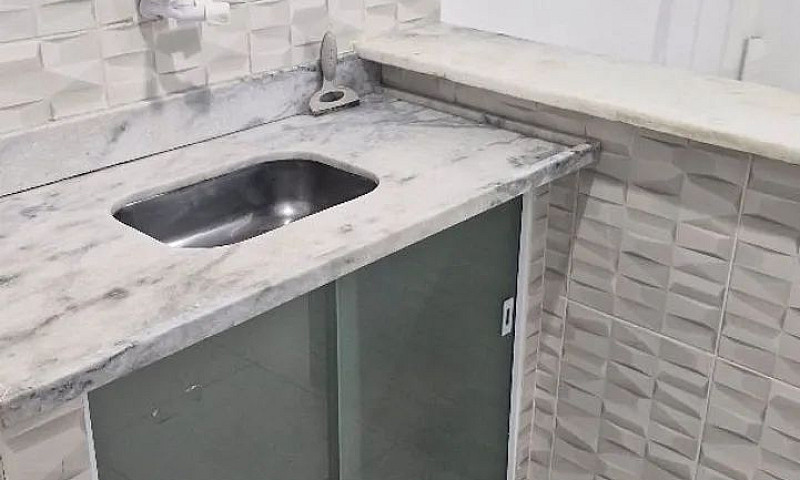 Alugo Kitinet Na Est...