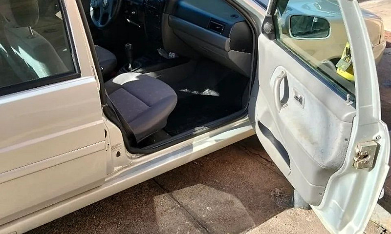 Volkswagen Santana 2...