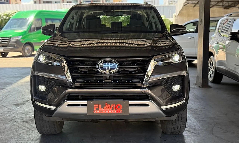 Toyota Hilux Sw4 Srx...