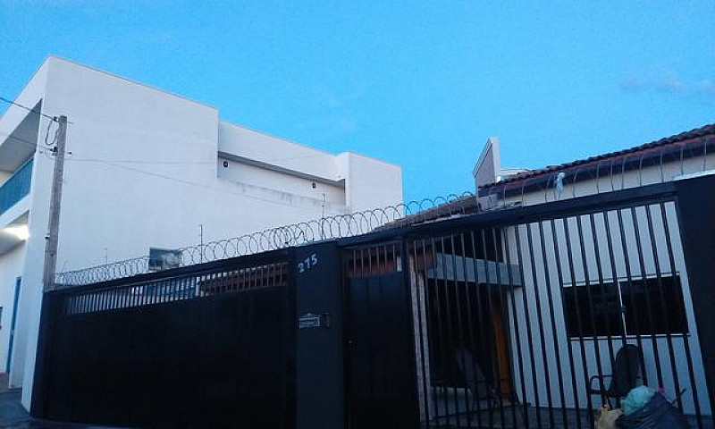 Alugo Casa Em Jales...
