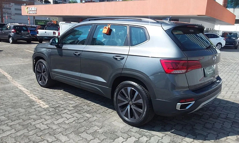 Volkswagen Taos Comf...