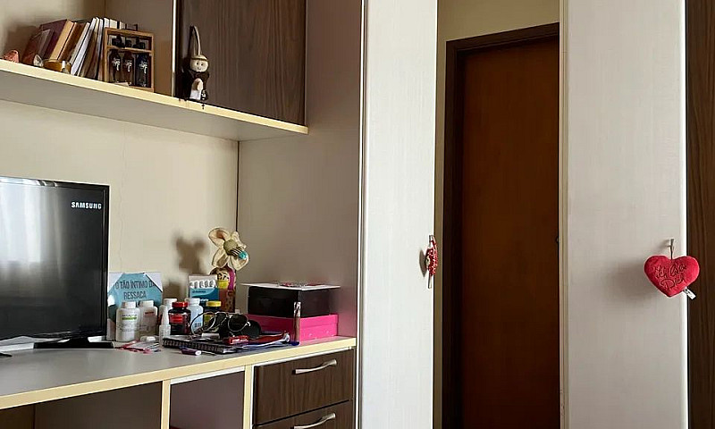 Quarto Com Banheiro ...