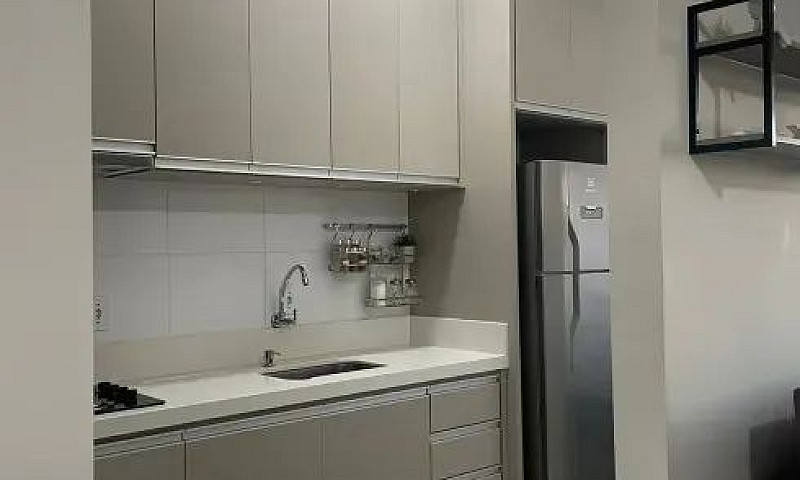Vende-Se Lindo Apart...