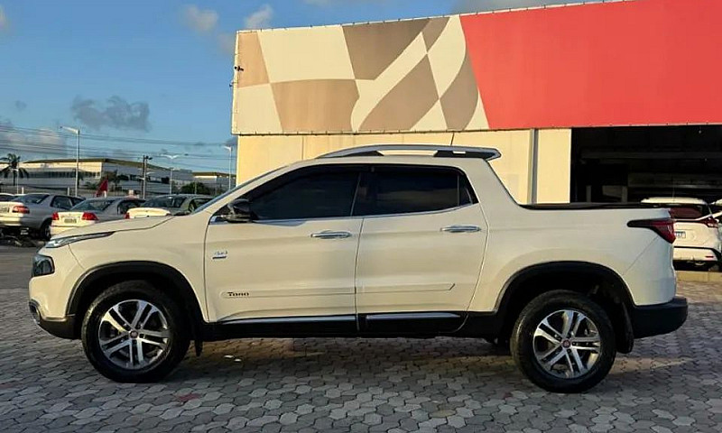 Fiat Toro Volcano 2....