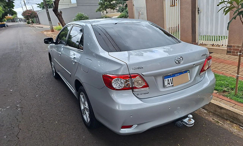 Toyota Corolla Xei 2...