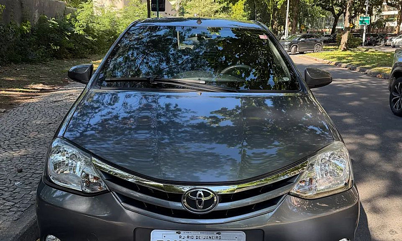 Toyota Etios Xls 1.5...