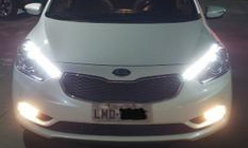 Kia Cerato Muito Nov...