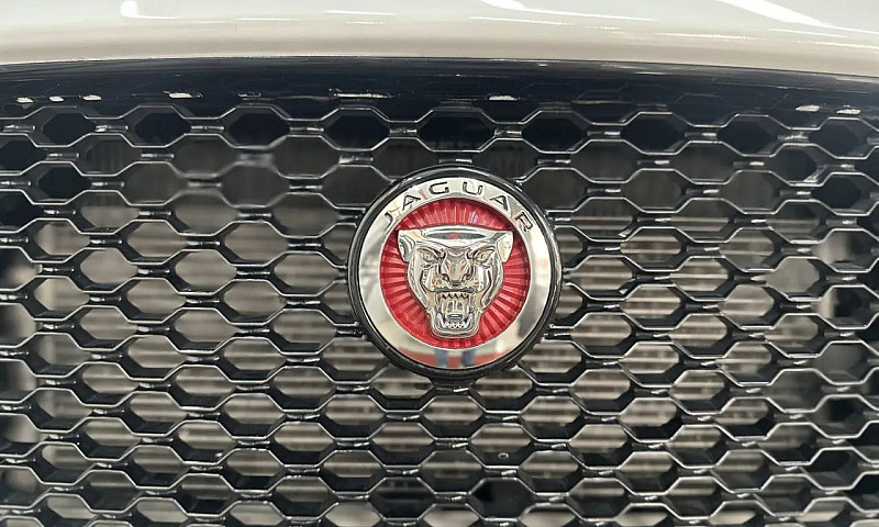 Jaguar F-Pace 2.0 Pr...