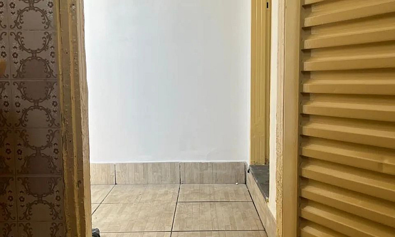 Alugo Um Barracão ...