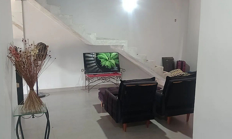 Vendo Casa Com Pisci...