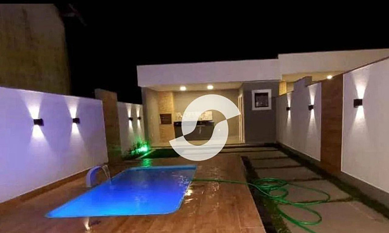 Casa Com 3 Dormitóri...