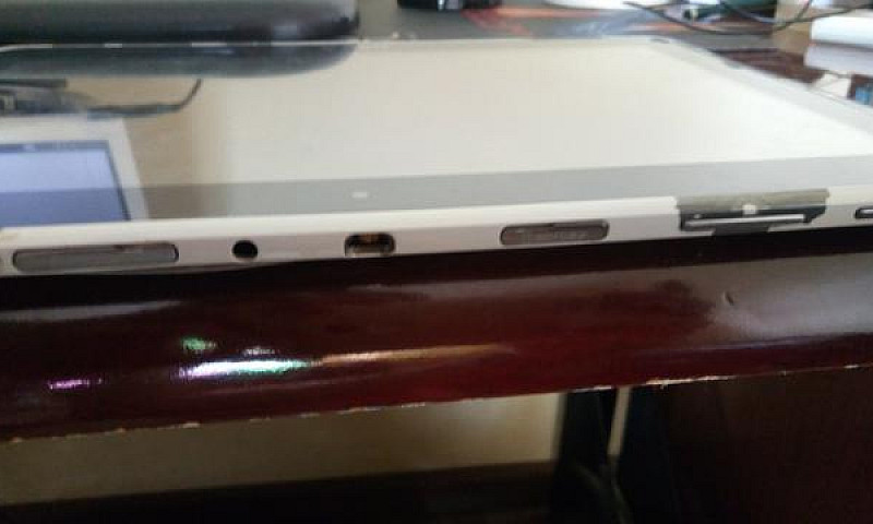 Tablet Samsung N8000...