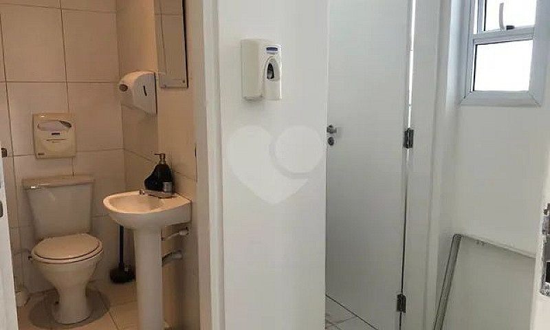 Casa Com 6 Quartos À...