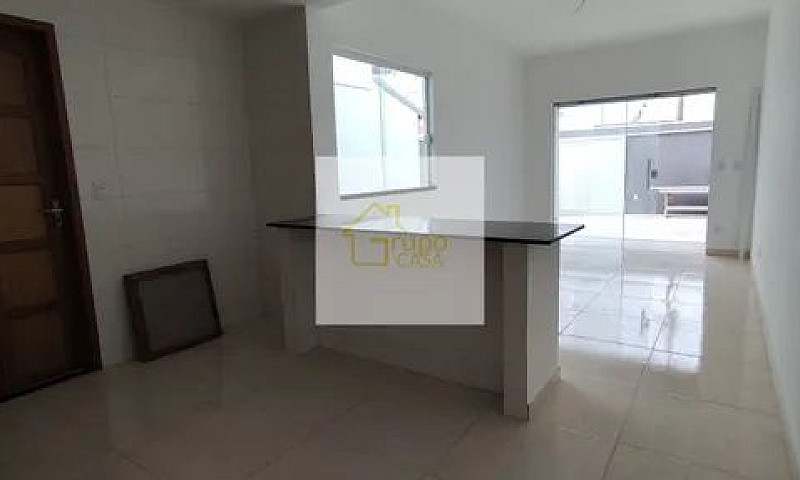 Casa Com 2 Dormitóri...